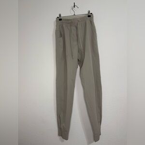 Lululemon ABC Jogger 30" *Ventlight
